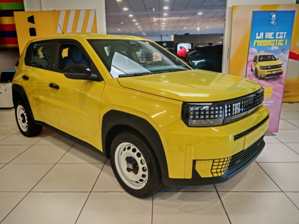 Fiat Grande Panda 44kWh 113ch RED – Image 3