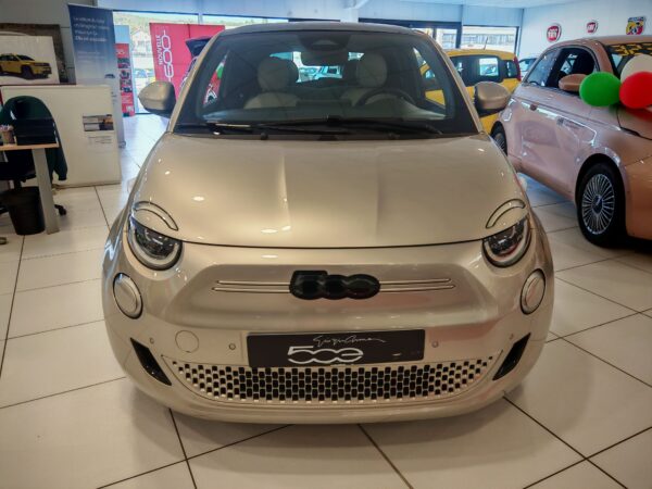 Fiat 500e Berline 42kWh GIORGIO ARMANI – Image 2
