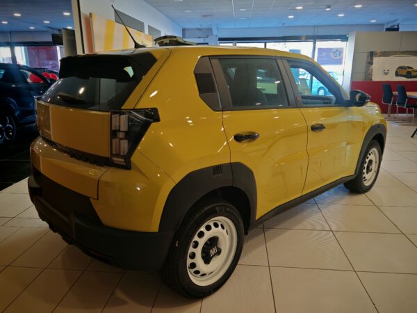 Fiat Grande Panda 44kWh 113ch RED – Image 4