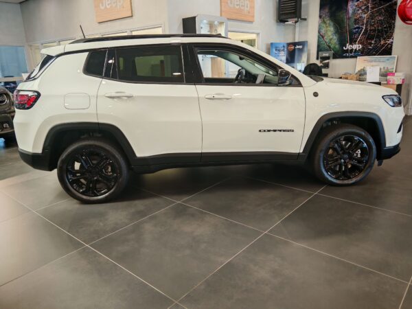 Jeep Compass 4xe hybride rechargeable NORTH STAR 1.3L Turbo T4 240ch BVA6 – Image 4