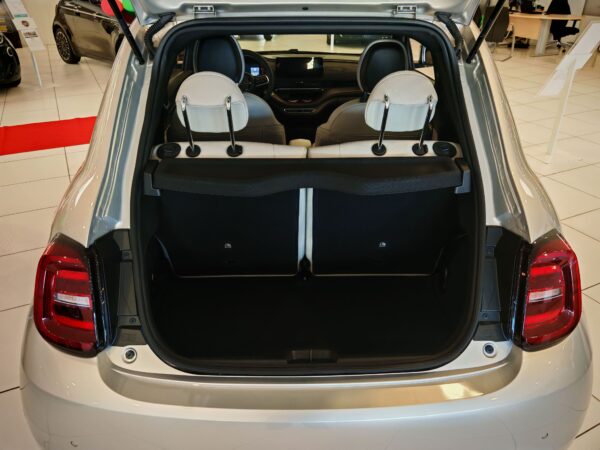 Fiat 500e Berline 42kWh GIORGIO ARMANI – Image 6