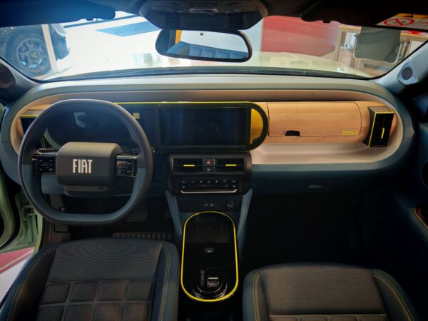 Fiat Grande Panda 44kWh 113ch LA PRIMA – Image 8