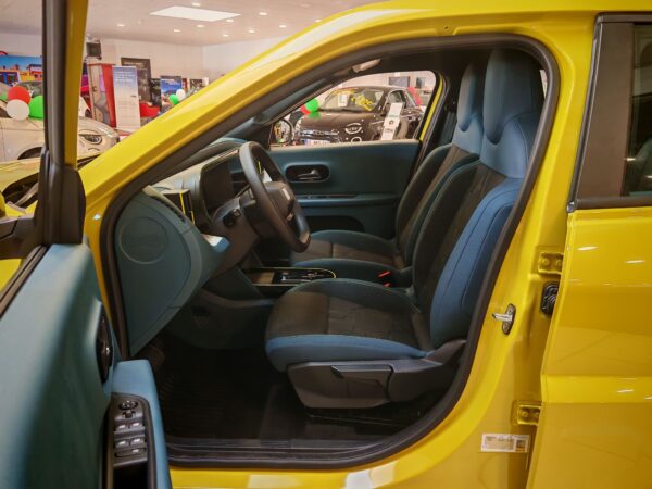 Fiat Grande Panda 44kWh 113ch RED – Image 8