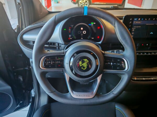 Abarth 500e Berline PACK 42kWh – Image 7
