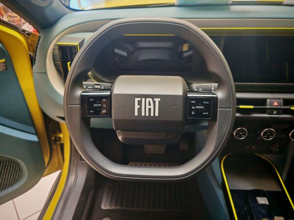 Fiat Grande Panda 44kWh 113ch RED – Image 12