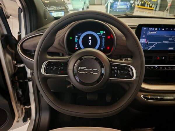 Fiat 500e Berline 42kWh GIORGIO ARMANI – Image 15