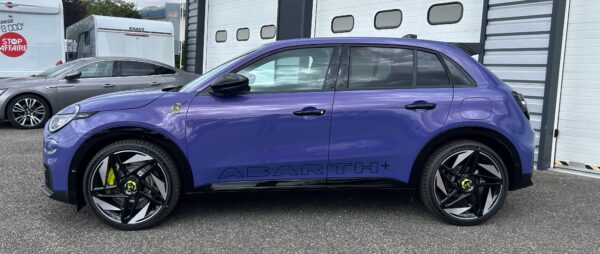 ABARTH 600 e 280ch 54kWh Scorpionissima – Image 3
